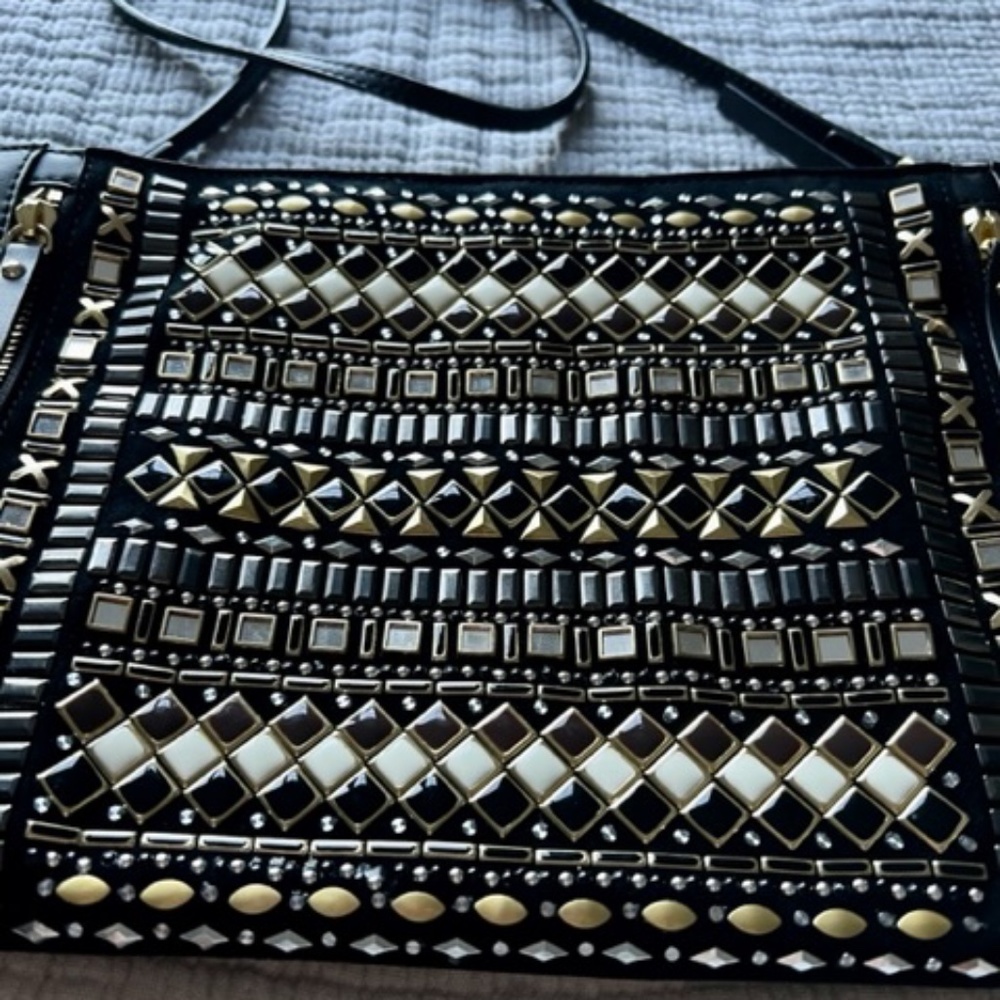 Vince Camuto crossbody clutch purse - Picture 5 of 7